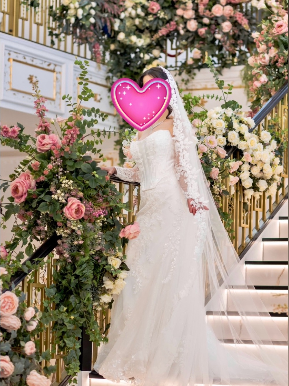 Elegant White Bridal Veil with Floral Lace Accents